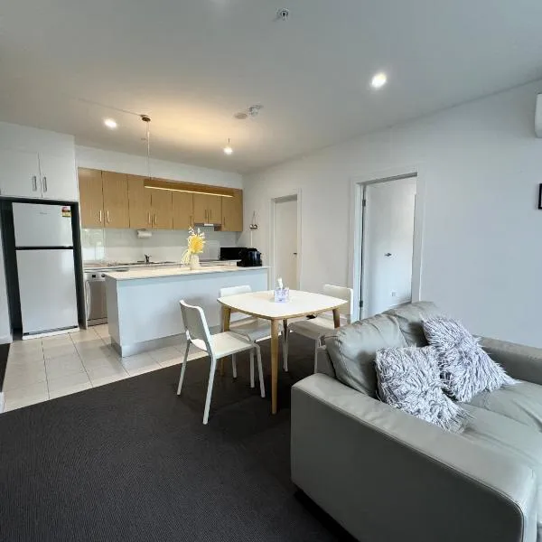 Lightsview 2 BR Apt, Free Parking and WiFi 9 KM from CBD, hotel in Broadview