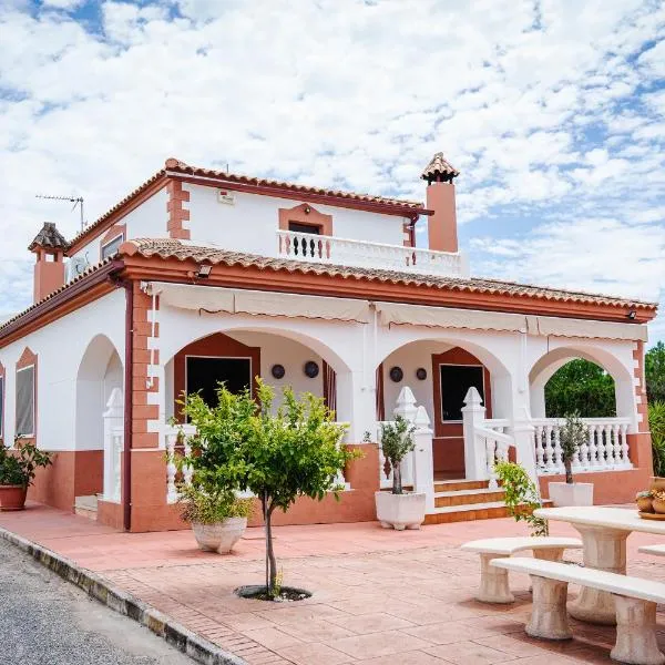 Casa Martina, hotel en Los Algarbes