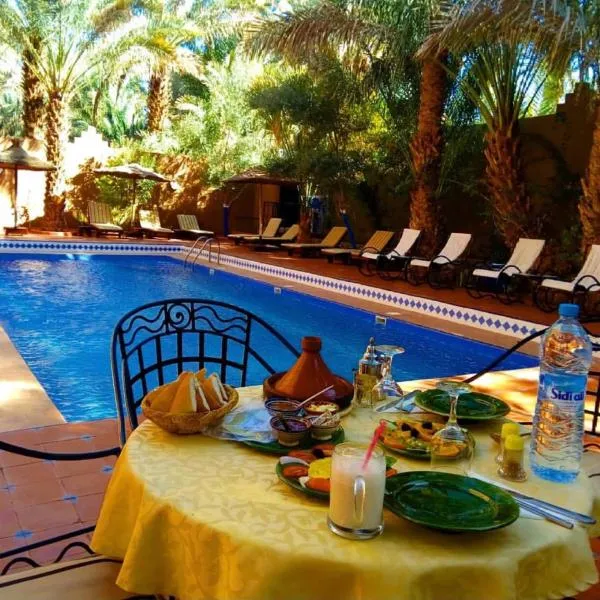 Riad le Petit Jardin โรงแรมในซากอร่า