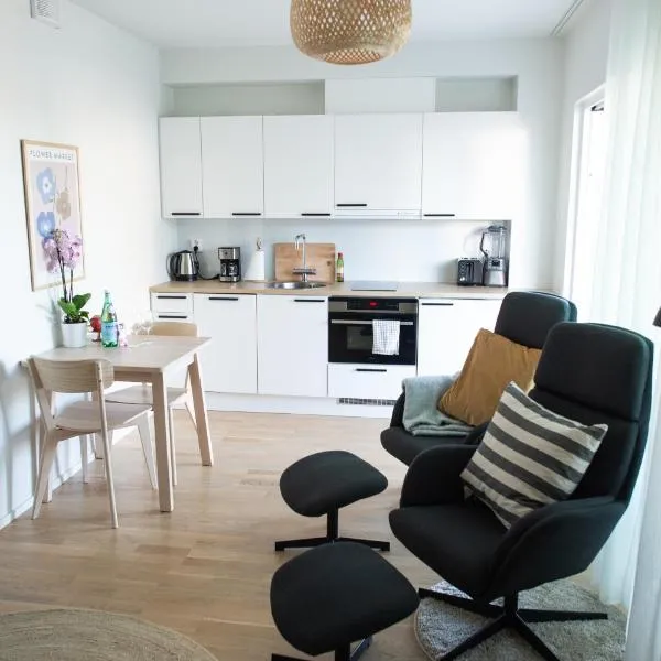Kokkola Charm - Central Apartment by University Center, hotel v destinácii Kokkola