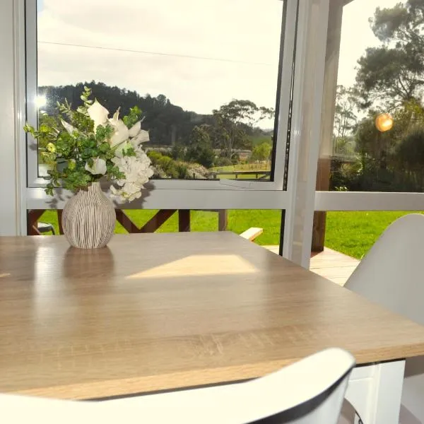 Manuka Views - Close to Thermal Hot Pools, hotel in Kaukapakapa