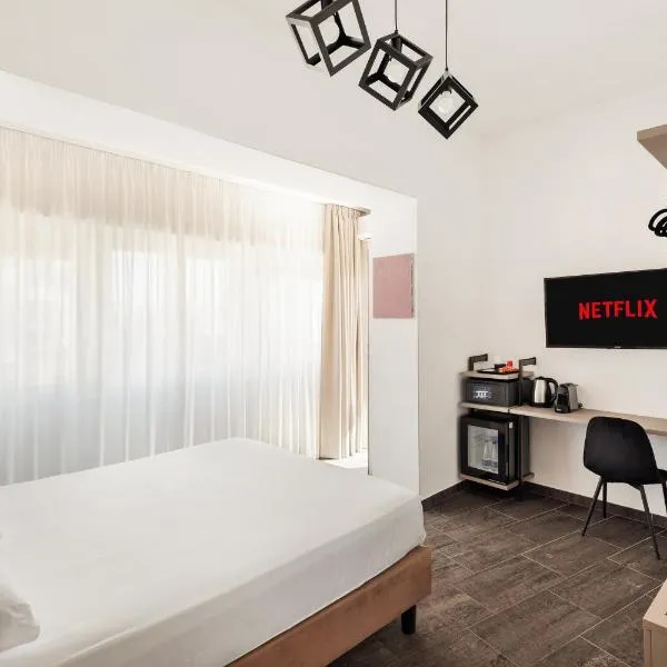 Adelante Rooms San Giovanni, hotel em Roma