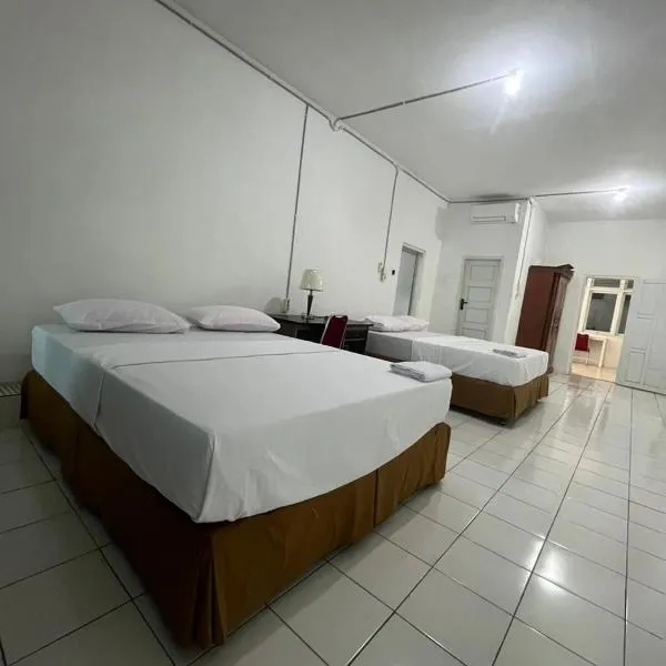 Hotel Mahkota 145, hotel v destinaci Karema