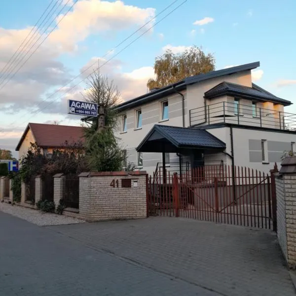 Pokoje Gościnne Agawa: Łomianki şehrinde bir otel