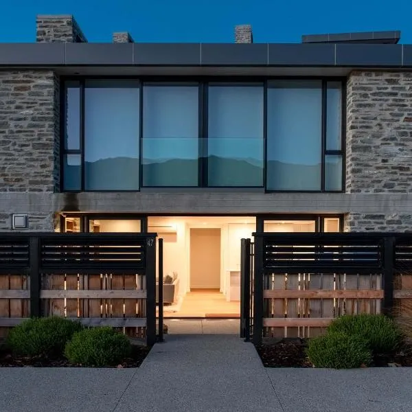 Central Wanaka Lakeside Condo，位于瓦纳卡的酒店