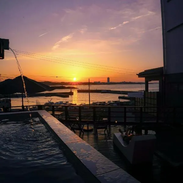 Ryokan KINOSUKE hotel きの助 日間賀島 島のサウナ Himaka Island, hotel din Minamichita