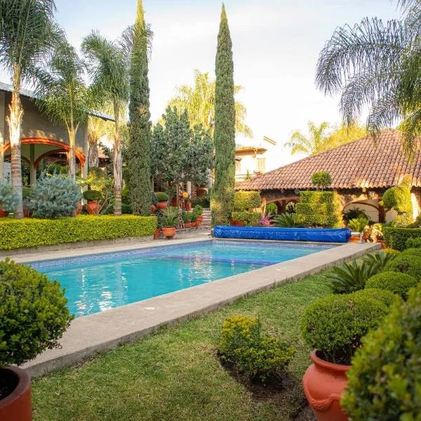Hotel El Dorado - cerca de Chapala y del Aeropuerto, hotel en Ixtlahuacán de los Membrillos