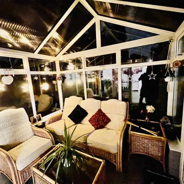 Luxury room near train station and city centre, hotel v destinaci Stivichall