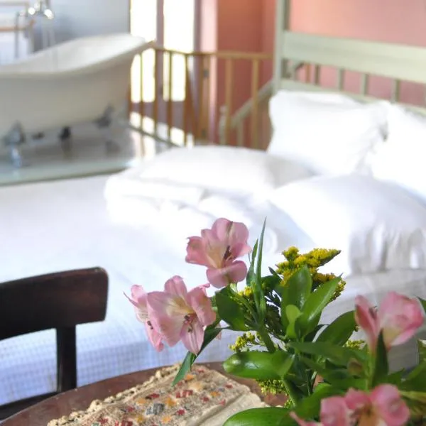 Ioanna's traditional house in the center 140 sm, hotel in Mytilini