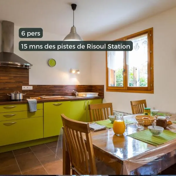 Chalet 70 m2 - Risoul Village - à 15 mn des pistes, ξενοδοχείο σε Risoul
