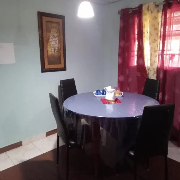 Beautiful villa for singles, couples, families and groups cozy stay, hotel din La Chorrera