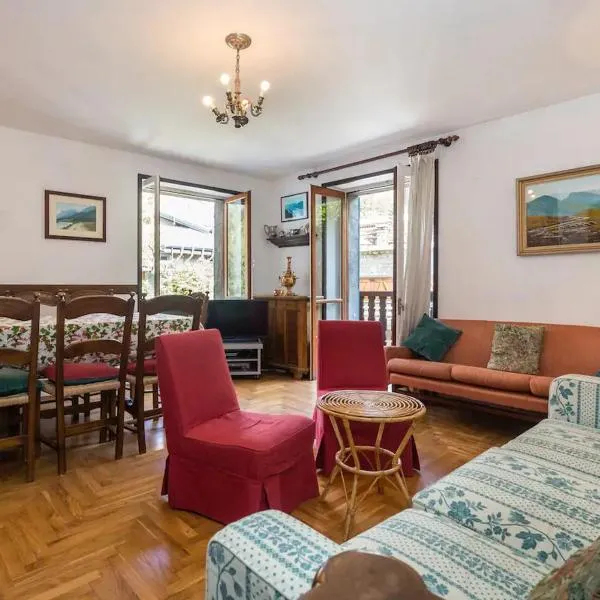 Cozy apartment in Courmeyeur city center, hotel in Courmayeur
