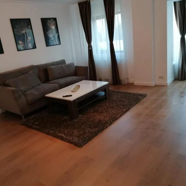 PremiumSuites, ξενοδοχείο στο Τζιούρτζιου