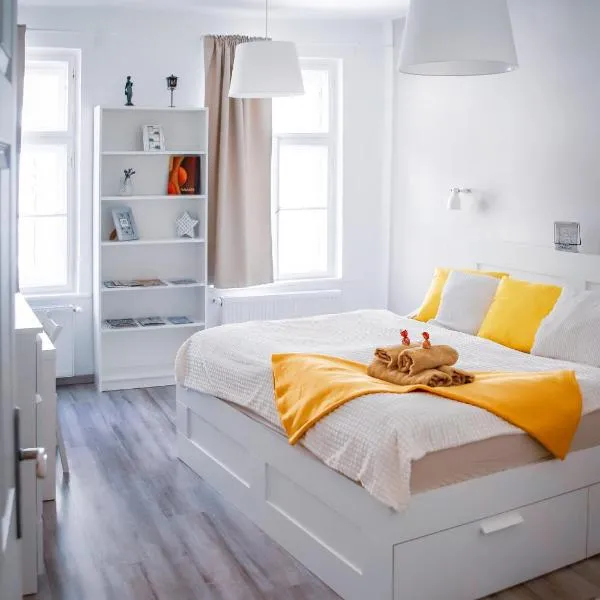 Malasits 3 private room with private bathroom, hotel v Győru