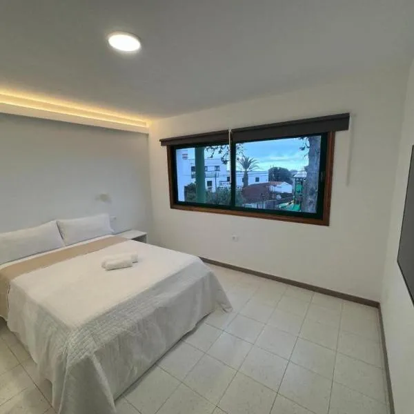 Vivienda En El Centro De La Isla 2hab Con Terraza, hotel di Valverde