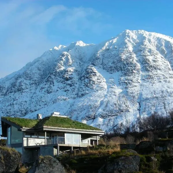 Lyngstuva Lodge - Aurora in Lyngen, hotel in Russelv