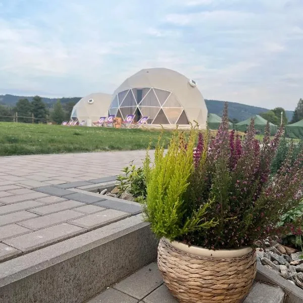 Tatra Glamp Okrzeszyn - Siec noclegowa Tatra Glamp, hotel in Okrzeszyn