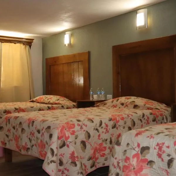 La Casona de los Abuelos，位于克雷尔的酒店