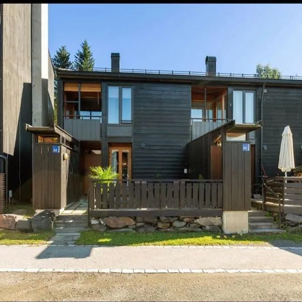 Delikat og moderne rekkehus, viešbutis Lilehameryje