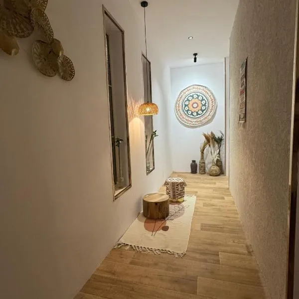 سكون الفاخرة - دخول ذاتي, hotel di As Sayl aş Şaghīr