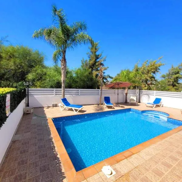 Ayia Napa Marina Luxury Villas - Pearl, hotel en Ayia Napa