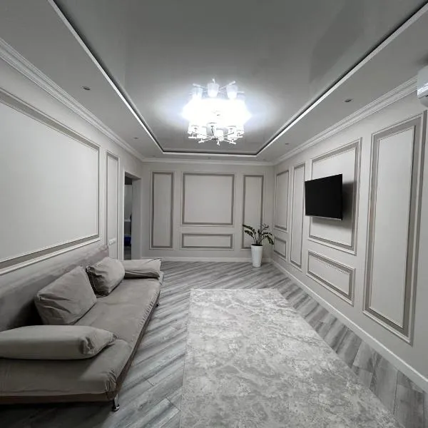 Люкс 2-х комнатная квартира, hotel em Taraz