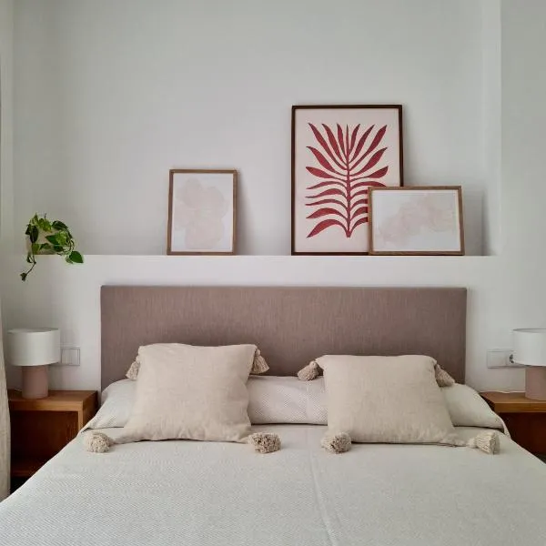 Bonito apartamento de 2 habitaciones cerca de la Estación Joaquín Sorolla, hotel i Valencia