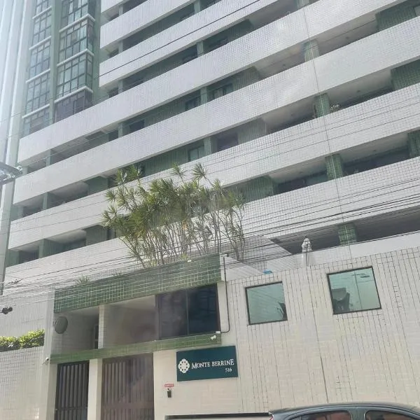 Apt 02 quartos em Ponta Verde, hotel em Maceió