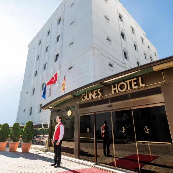 Güneş Hotel Merter – hotel w Stambule