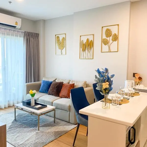 The Astra Sky River Luxury Condo,the largest pool, hotel in Chiang Mai