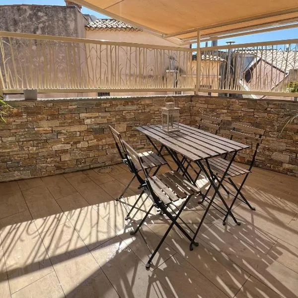 Hypercenter lovely duplex with Terrace CLIM WIFI, hotel in Aix-en-Provence