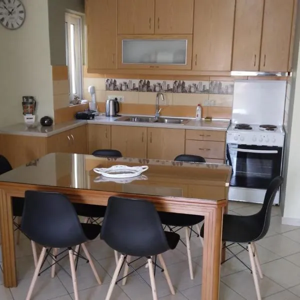 HOLIDAYS APARTMENT ΜΕΣΣΗΝΗ, hotel in Messini