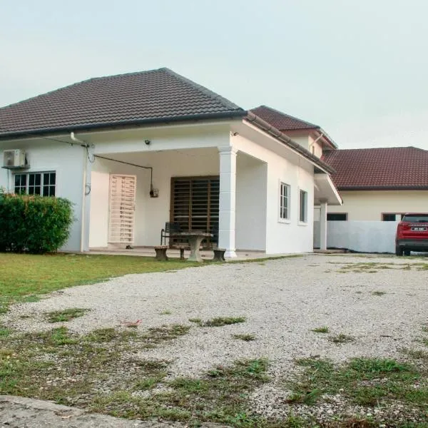 Kundang Villa @ Tasik Biru - 3 Bedrooms Bungalow, hotel v destinaci Rawang
