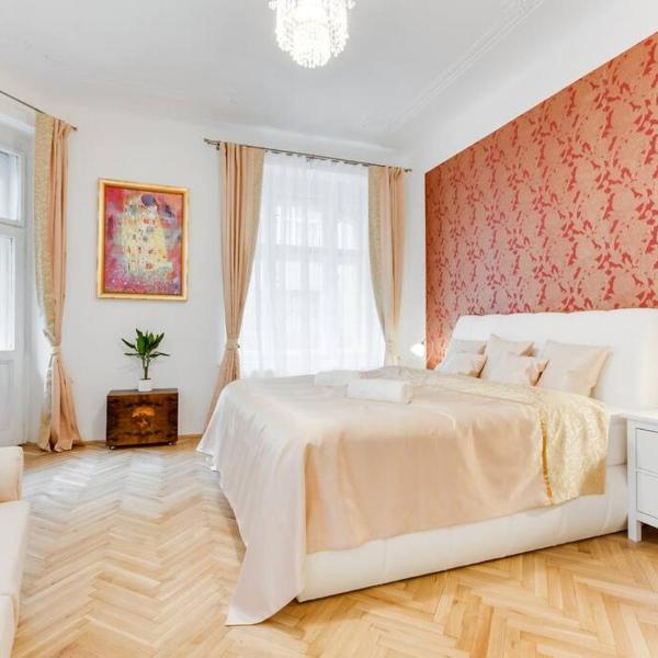 Prague Days - 3BDR Apt - Small Balcony - 2 Bathrooms - 90 sqm, Praga