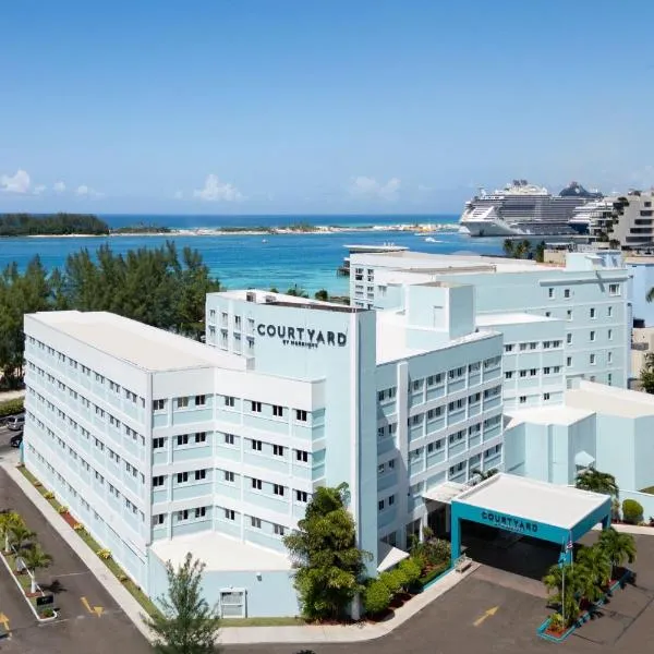 Courtyard by Marriott Nassau Downtown/Junkanoo Beach, hotel v destinaci Nassau