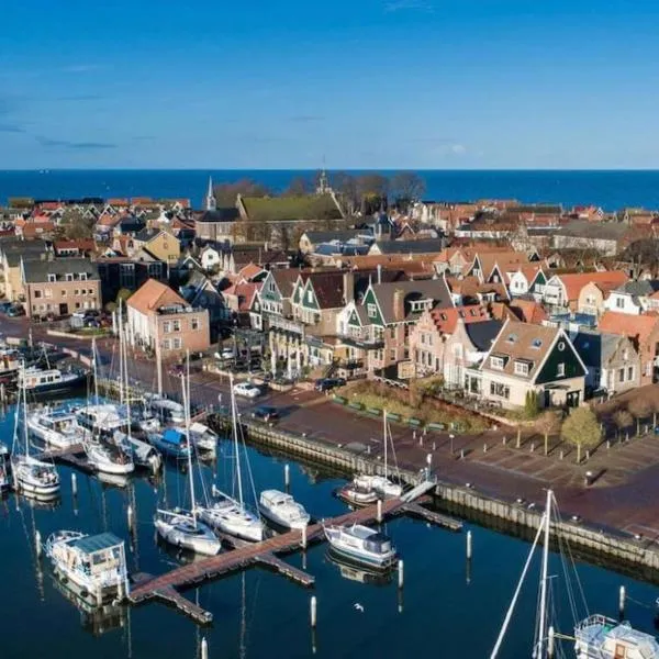 Zeiljacht op Urk, Nederland, hotel en Urk