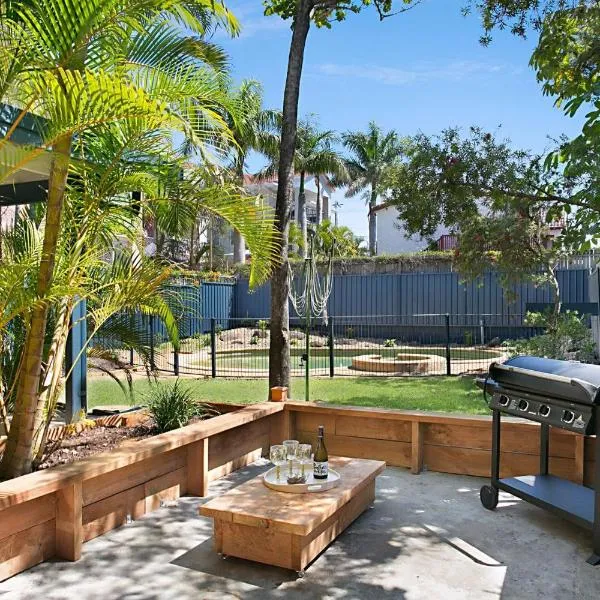 Petrel by the Sea, hotel in Gold Coast