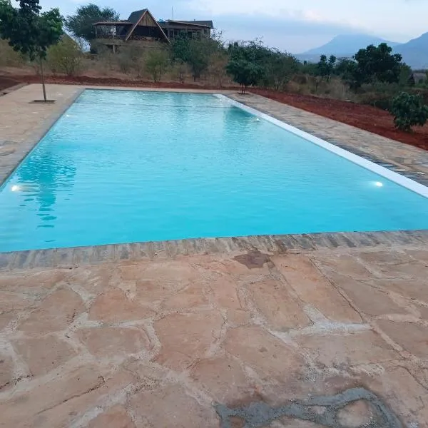 Boma Simba Safari Lodge，位于Voi的酒店