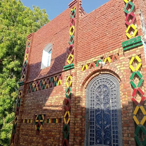 Ajwa Guest House، فندق في أسوان