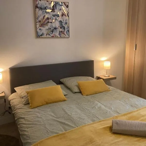 Chez karine 3 – hotel w mieście Arpajon