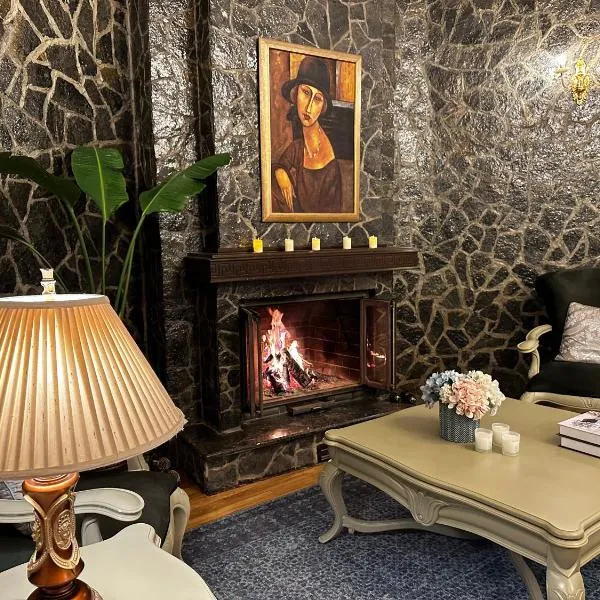 Gül Hanım Konağı Butik otel, hotel in Bornova