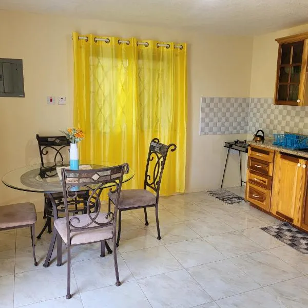 DW apartments، فندق في ماندفيل