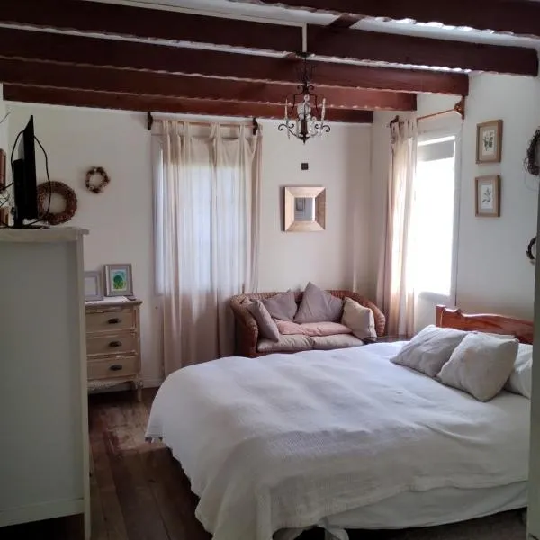 Habitación del Bosque Encantado casa familiar, hôtel à Valdivia