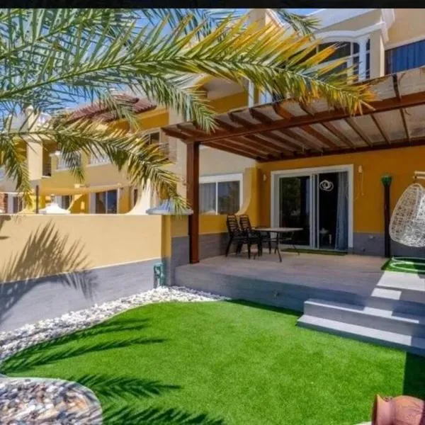 Villa in Al Hamra Village, hotel in Ras al Khaimah