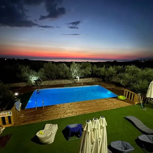 Elements of Diros, ξενοδοχείο στον Πύργο Διρού