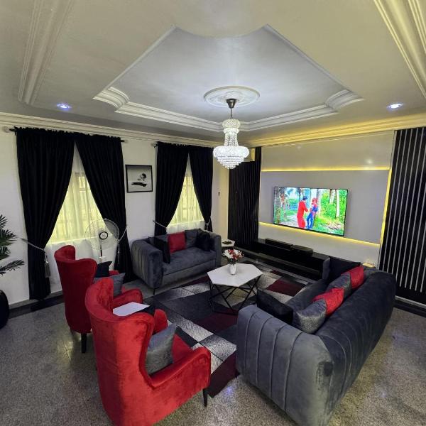 Luxe Lagos Retreat with 3 Bedrooms, Ososun