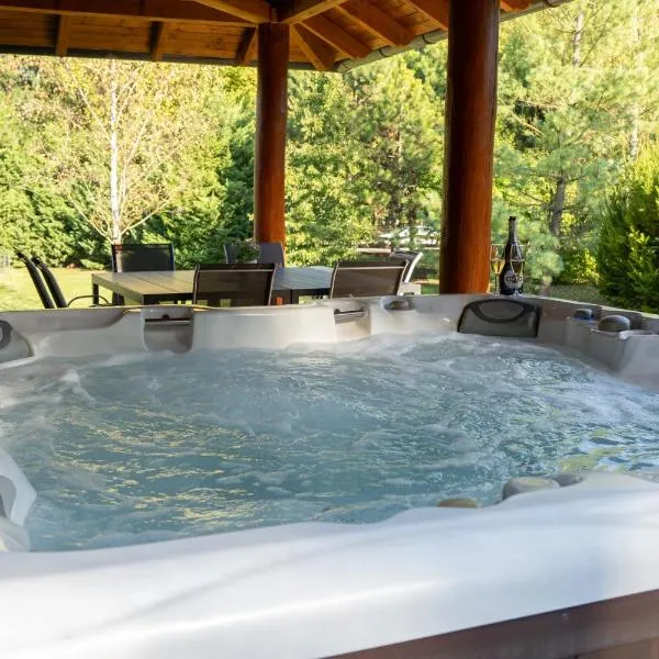 Grande Vendégház, hotel in Tata