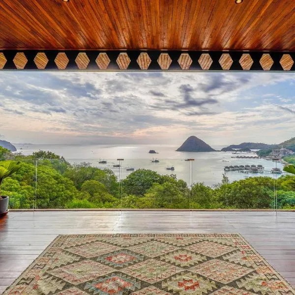 Paradise Garage Komodo Villa, Hotel in Labuan Bajo