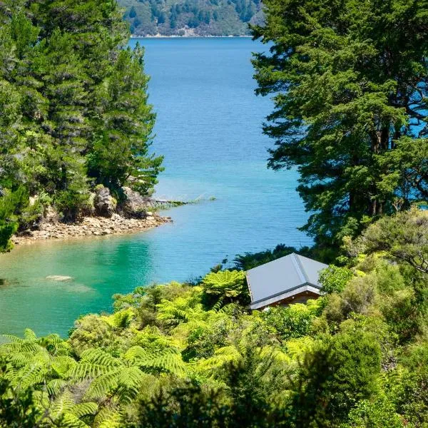 Tawa Cove Cabins, ξενοδοχείο σε Endeavour Inlet