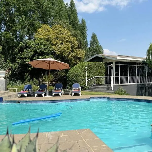 Vaal River Boathouse Bungalow, Hotel in Vanderbijlpark